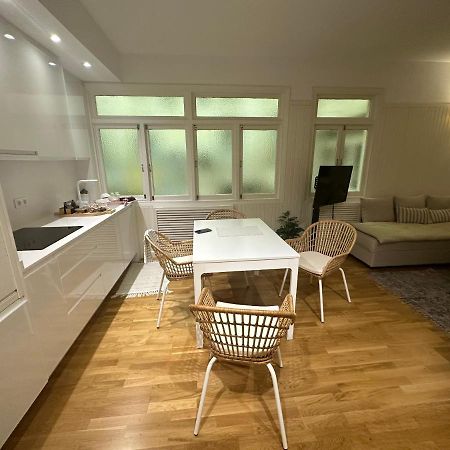 Oktheway Opera Apartment โอโกรูญา ภายนอก รูปภาพ