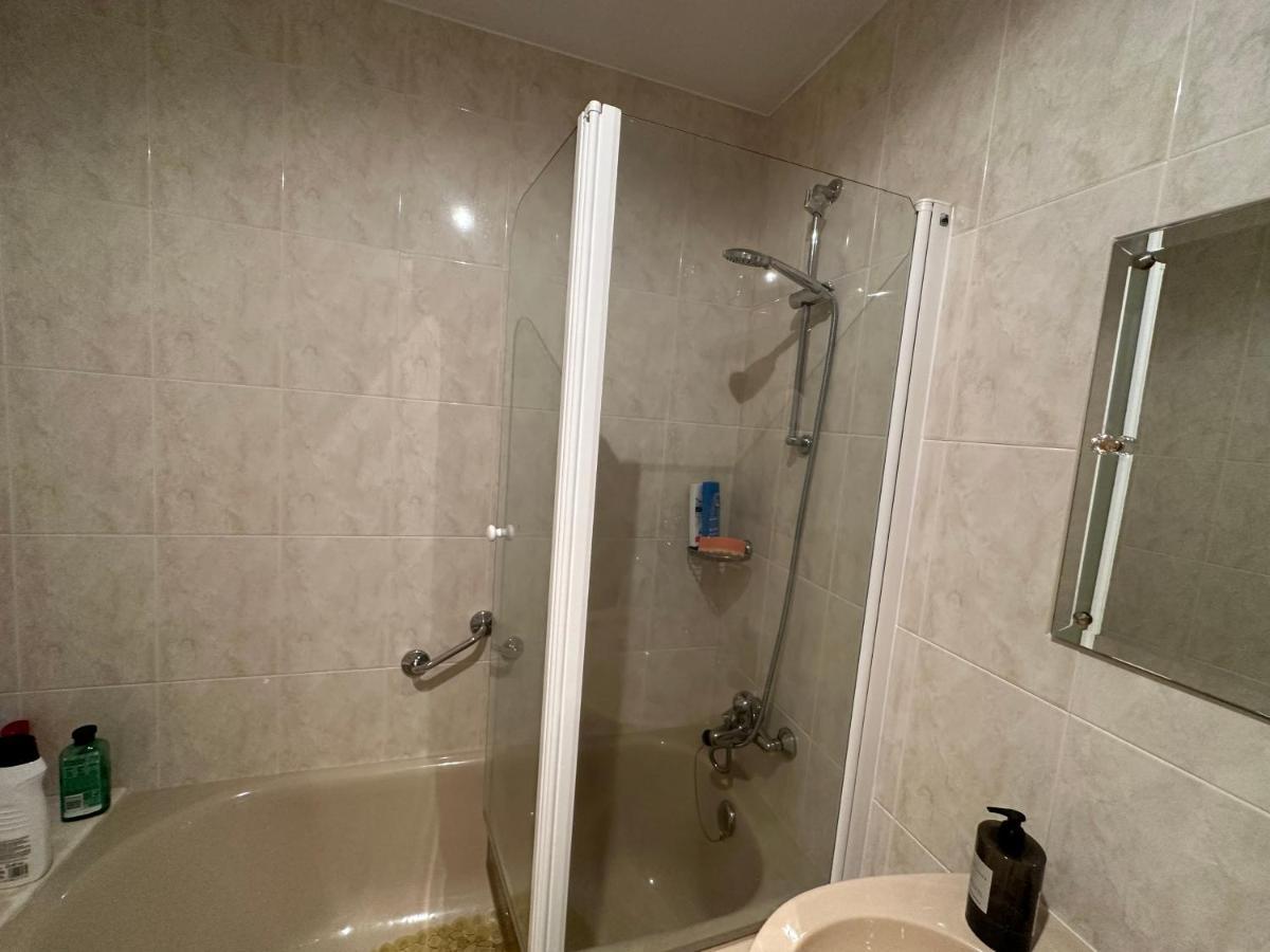 Oktheway Opera Apartment โอโกรูญา ภายนอก รูปภาพ